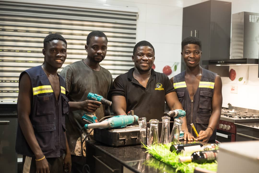 2f1ab84f f7ec 48b3 80b9 ddd6852aae56